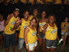 Oktober 10 Anos